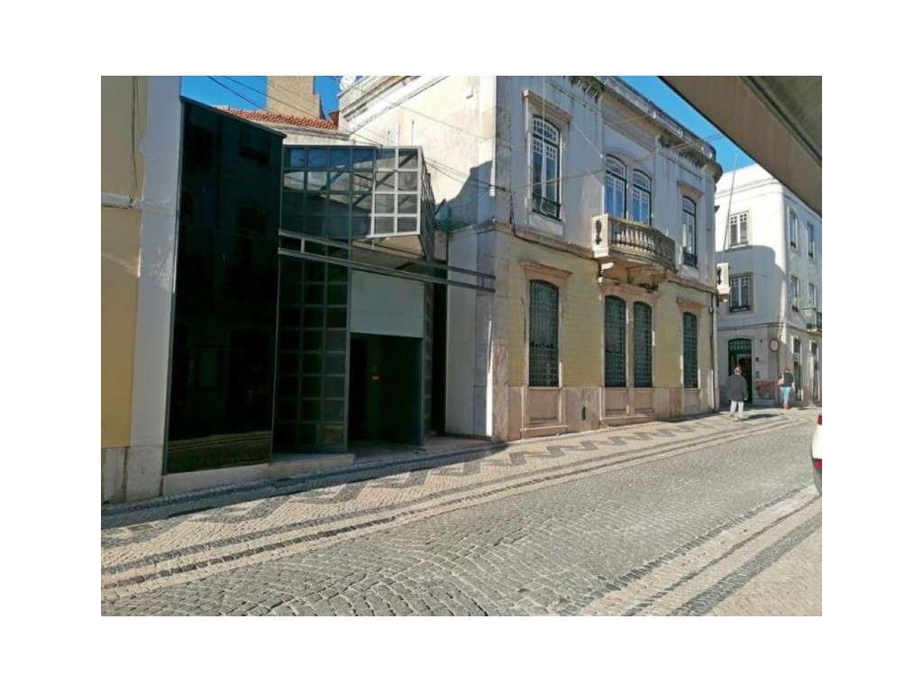 Loja com 840 m2 na Cidade de Santarém - Grande imagem: 3/9