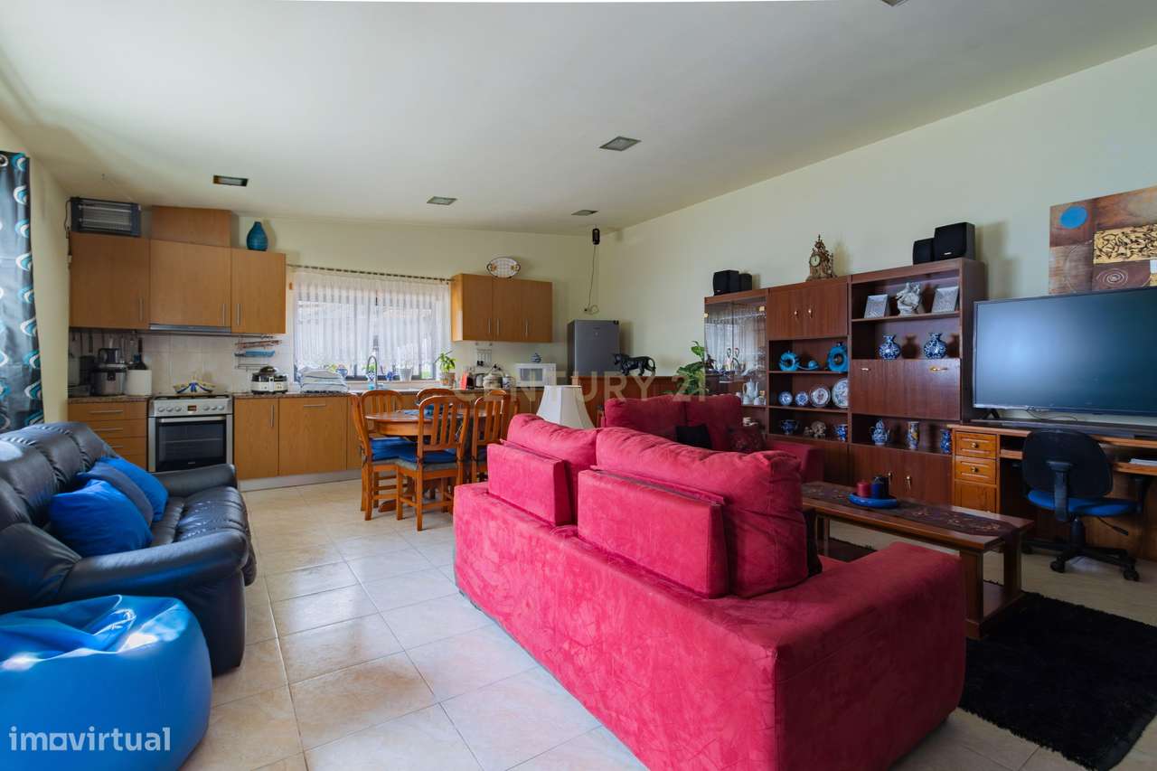 Moradia T3 a 10 minutos de Leiria-18