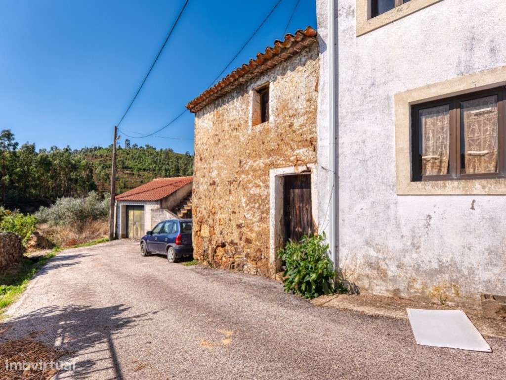 Conjunto de Cinco Imóveis urbanos com Terreno para venda em Caratão...-6