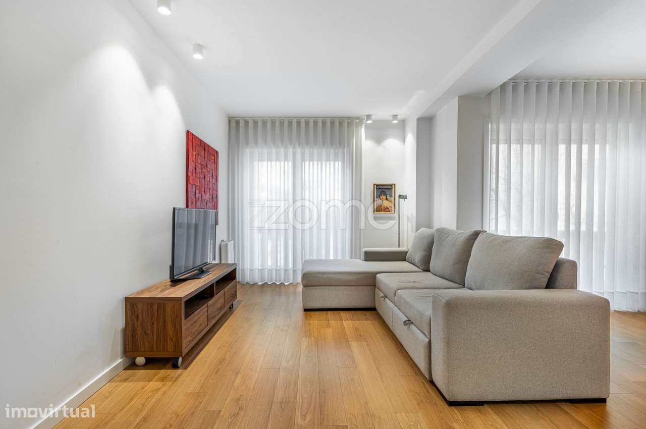 T1 de Charme Renovado com varandas e garagem na Foz - Grande imagem: 5/28