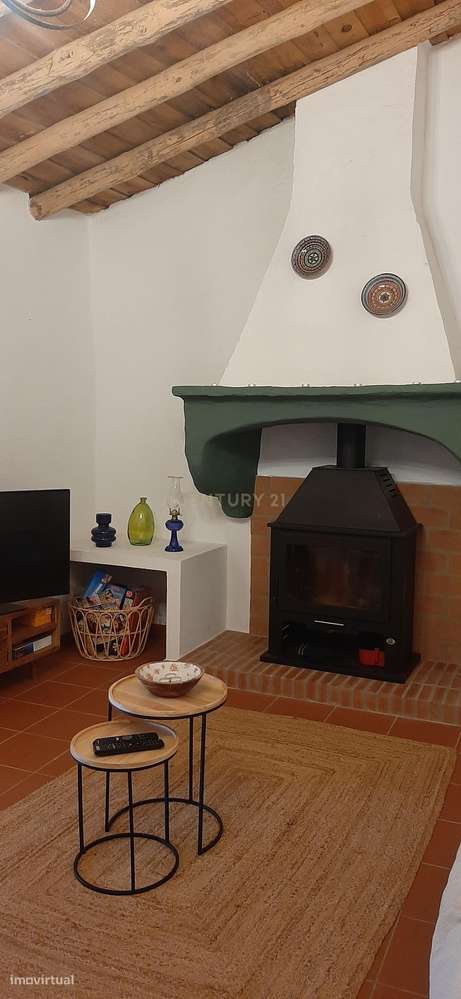 Oportunidade no coração do Alentejo! Moradia térrea T4 em Safara! Uma-12