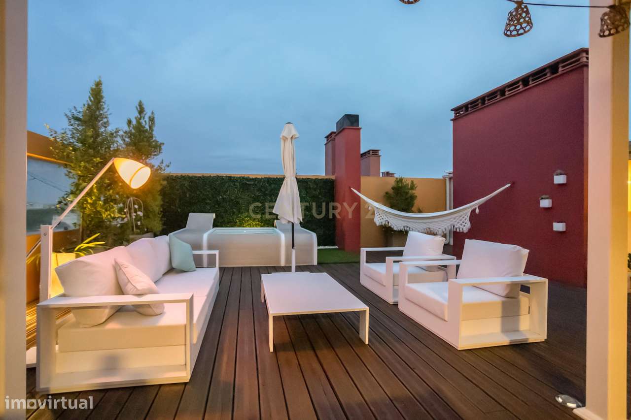 Um Apartamento com Alma de Moradia ; T3+1 + Terraço de 143 m²-47