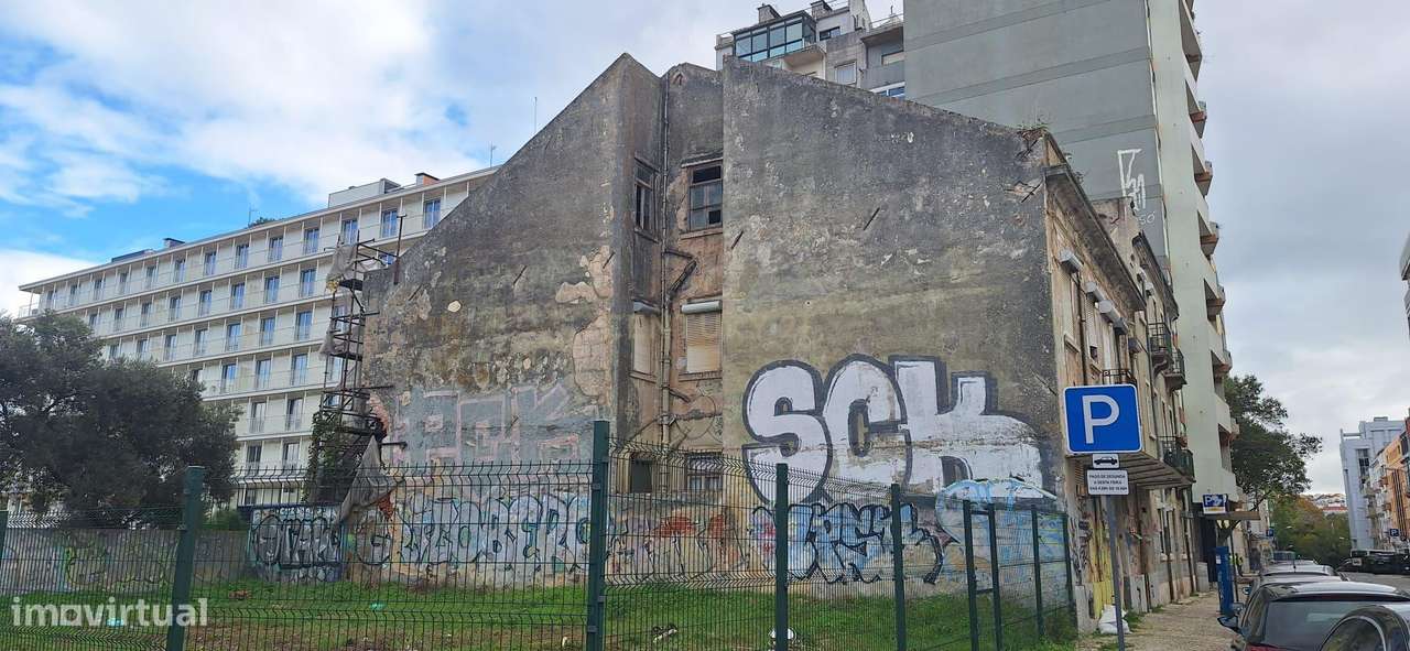 Prédio na Praça de Espanha - Grande imagem: 5/7