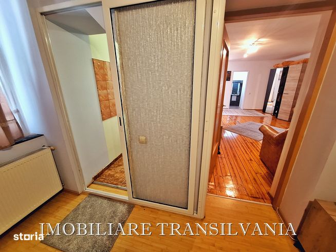 Ap. 2 camere la casa, centru istoric, langa Primaria Bistrita-2