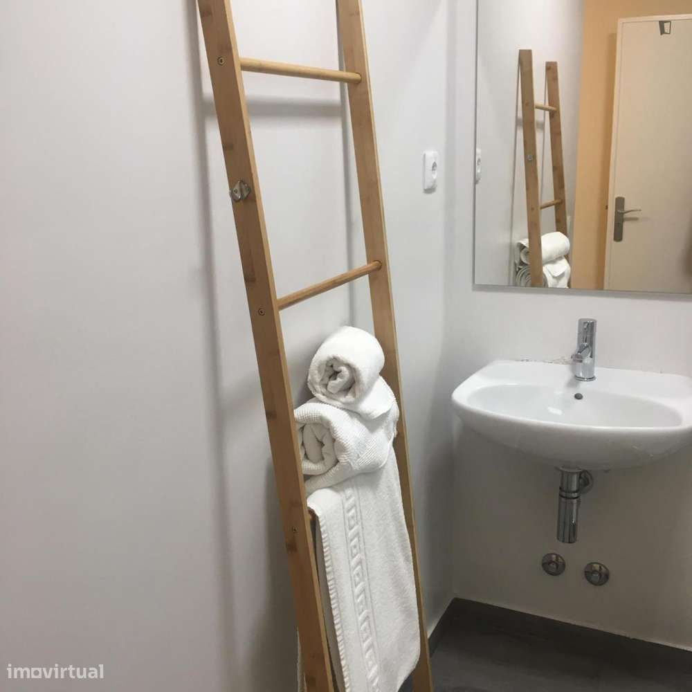 Quarto - localizado em Paranhos Porto - Grande imagem: 4/7