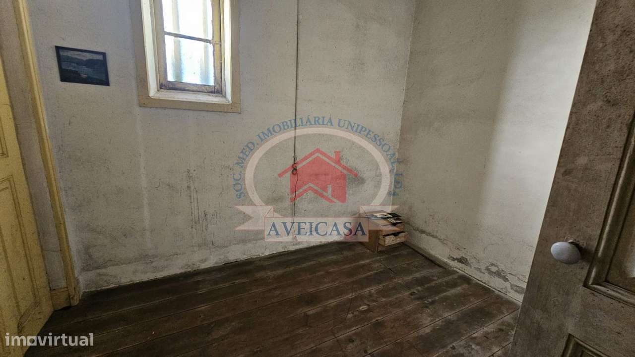CASA GANDARESA EM VERDEMILHO PARA RECUPERAR-39