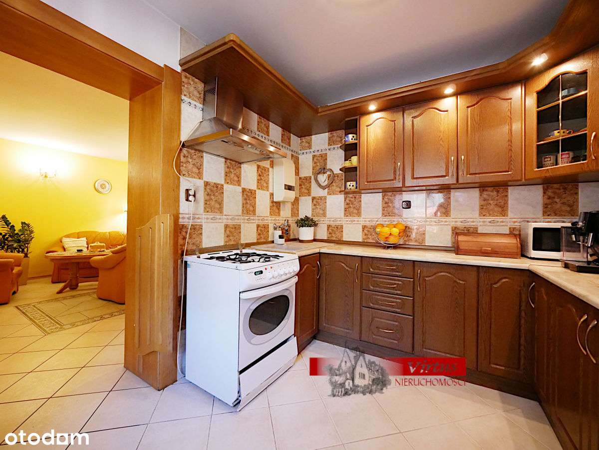 dome przy ścianie lasu-12