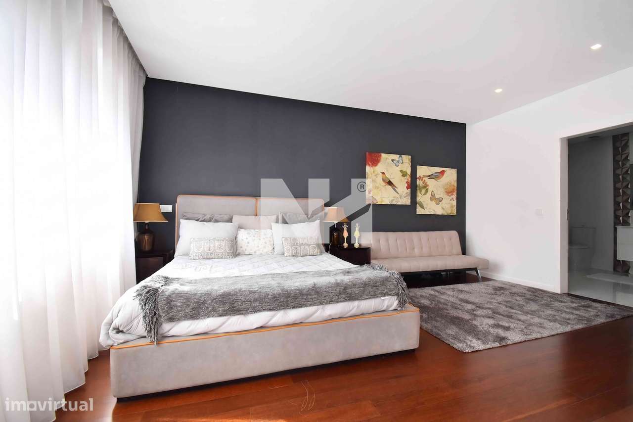 Moradia T4 Contemporânea | 4 Suites | C/ Piscina-30
