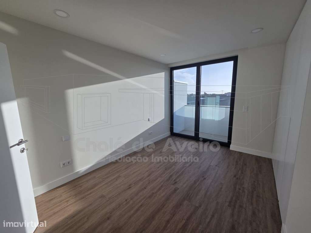 Moradia unifamiliar geminada T3, de 2 pisos, com garagem, anexos e ...-28