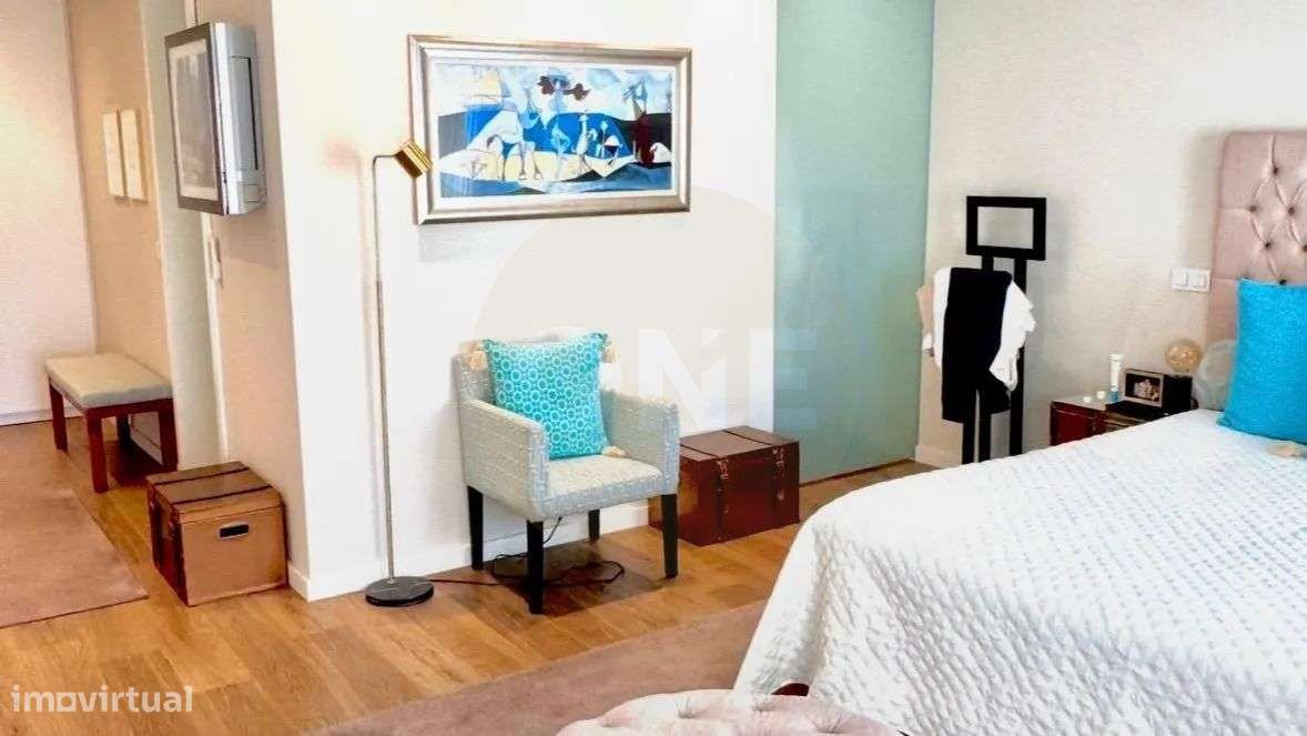 T4 no Centro da Trofa I Último Piso I 225 m² I Estúdio Independente II-15