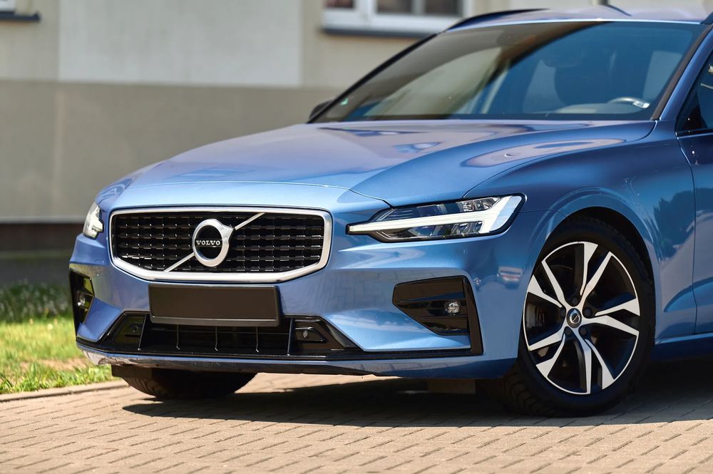 Volvo V60 II (2018- ) D4 AWD Geartronic R-Design 2020