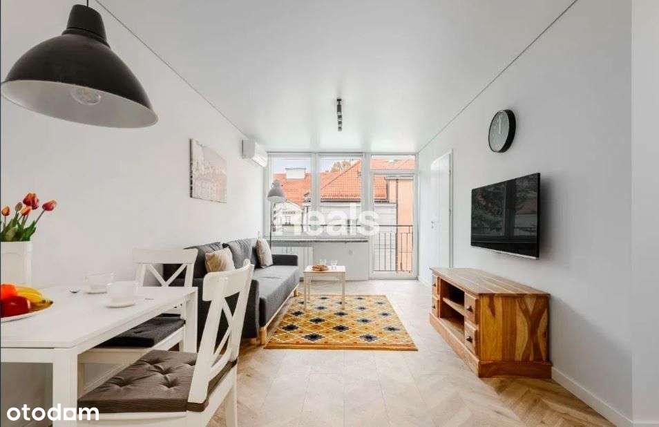 Stare Miasto - pod klucz z balkonem i klimatyzacją - Pełny obrazek: 3/10