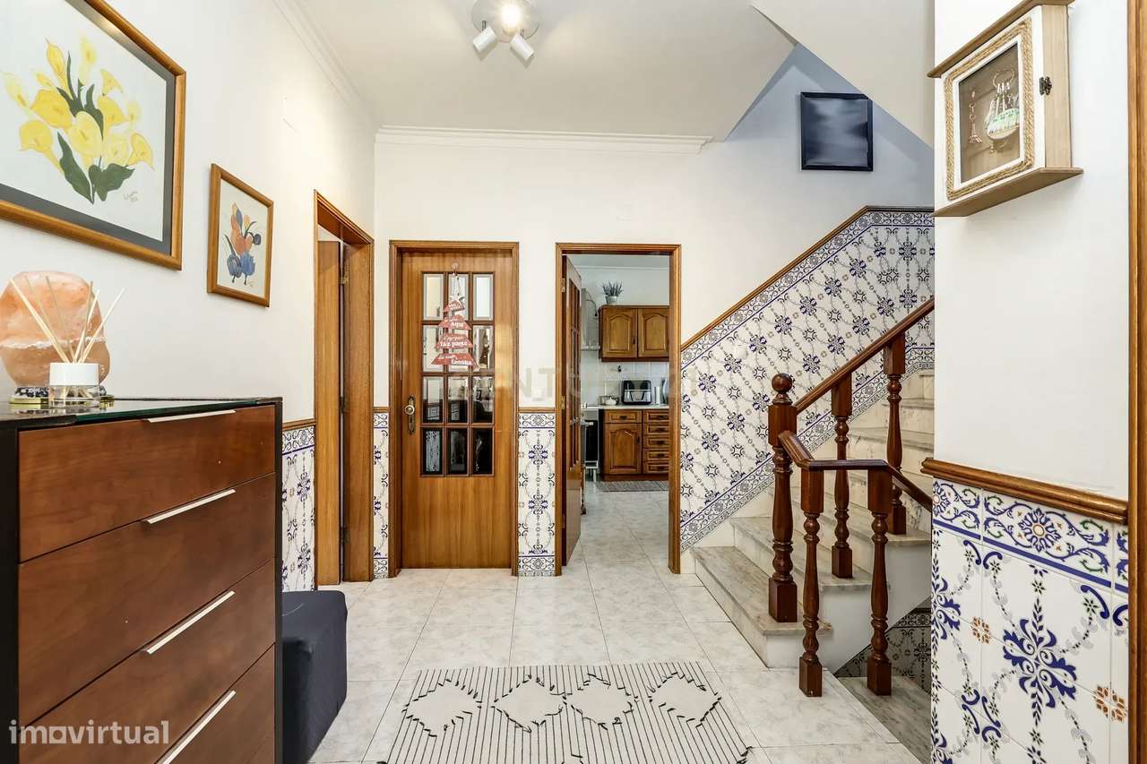 Excelente Moradia T3+1 em Vale de Milhaços, Seixal-10