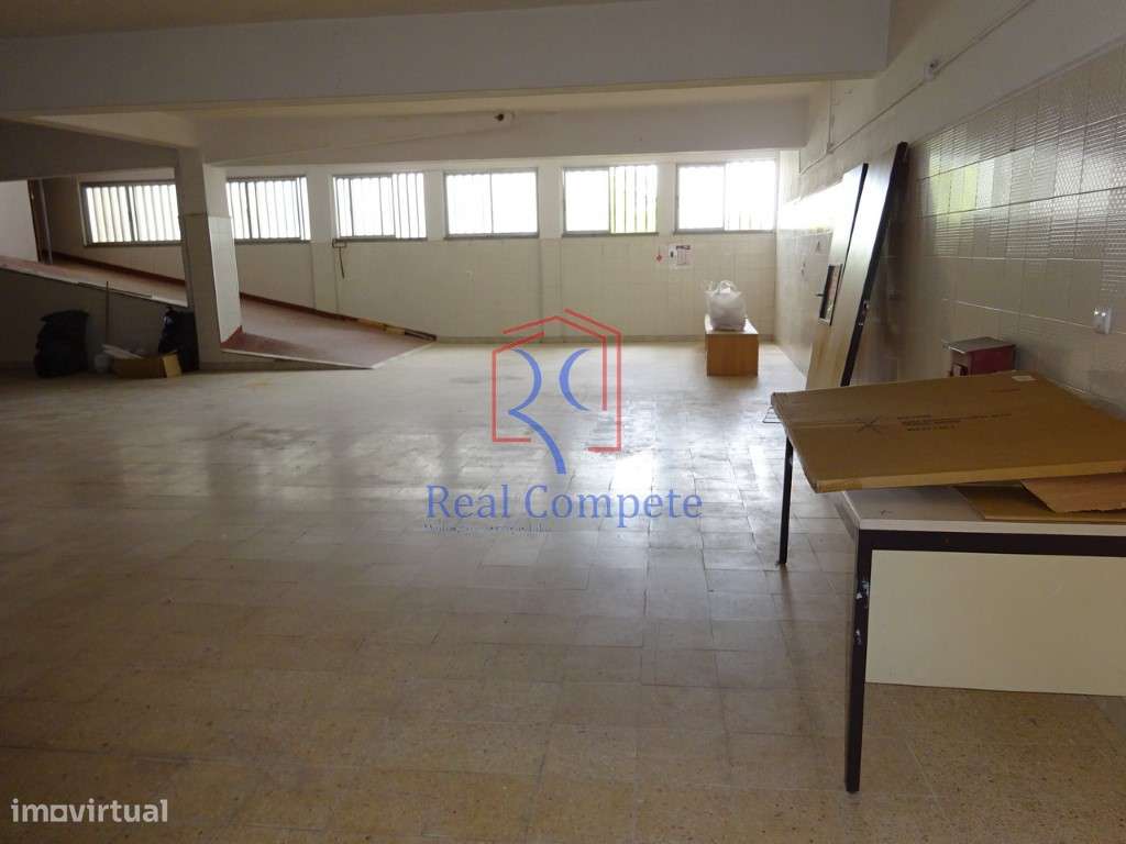 Armazém com 238m2 em Corroios, Seixal - Grande imagem: 5/12