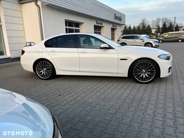 BMW Seria 5 520d - 11