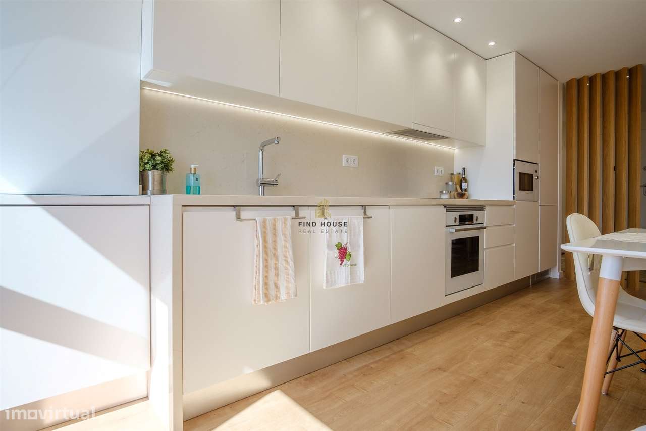 T2 com vista mar, garagem e arrecadação em Condomínio com piscina e ja-16