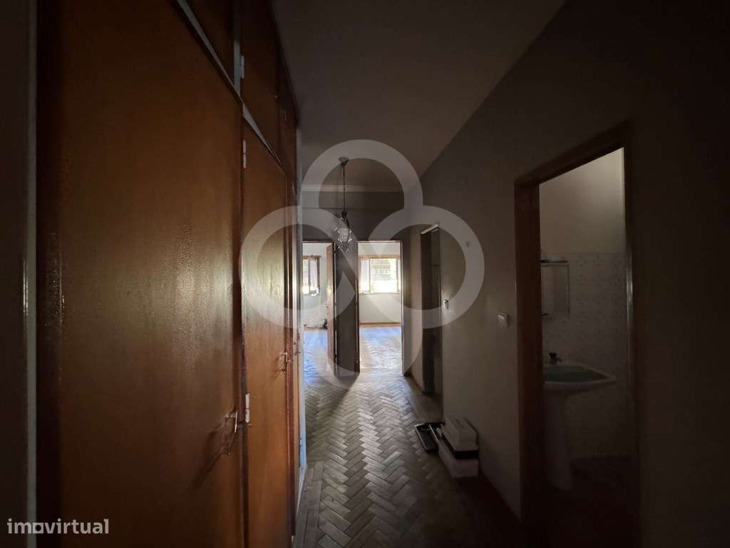 Apartamento T3 em Carnaxide com excelente localização próximo a com...-8
