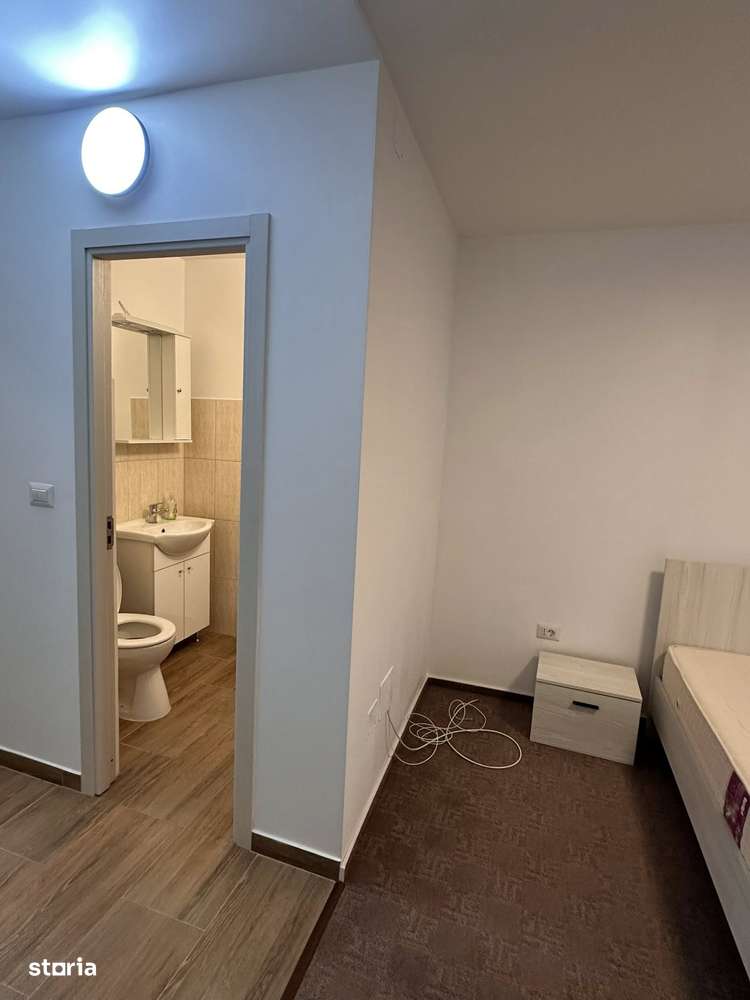 De inchiriat apartament 3 camere, renovat integral, mobilat și utilat - Imagine principală: 4/12