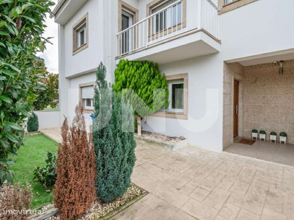 Moradia de Excelência com Jardim e Terraço a 10 minutos do centro d... - Grande imagem: 3/41