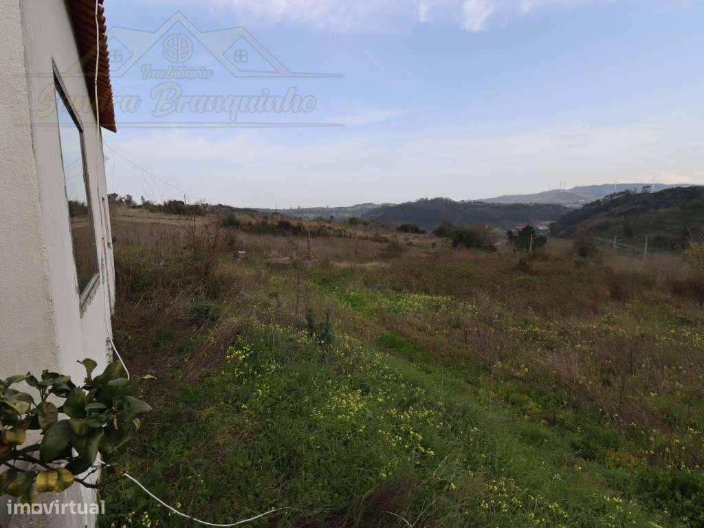 Moradia T3 com garagem e terreno 4120m2-34