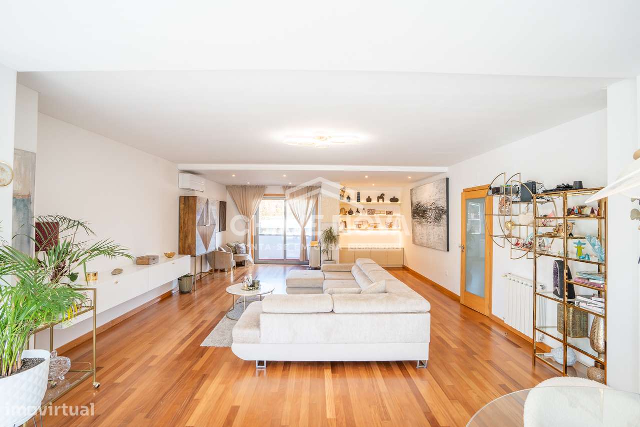 Apartamento T3, com terraço e box 4 carros situado em Campo- Valongo-7