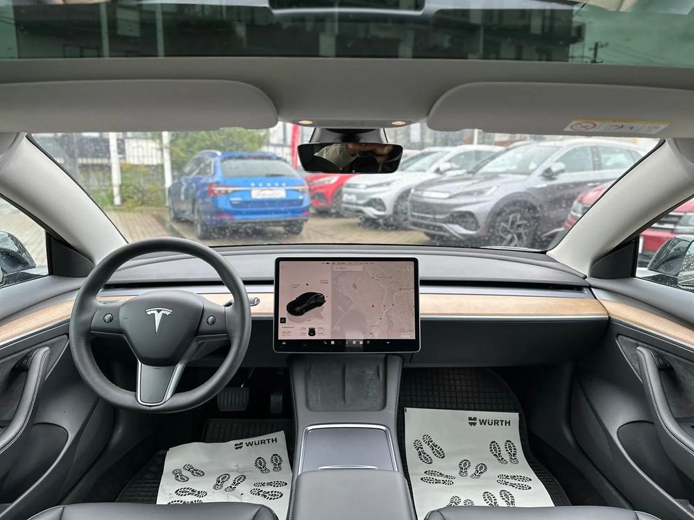 Tesla Model 3 Langstreckenbatterie Allradantrieb Dual Motor - 26