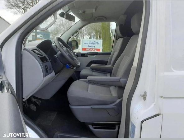 Volkswagen Transporter - 11