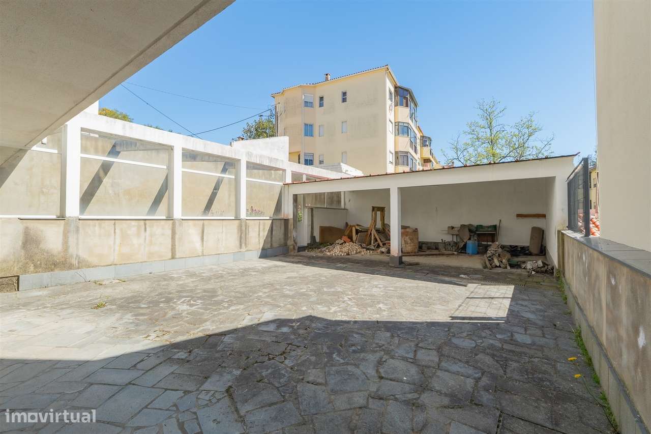 Moradia T4 em Construção em Vale Flores - Feijó Almada-5