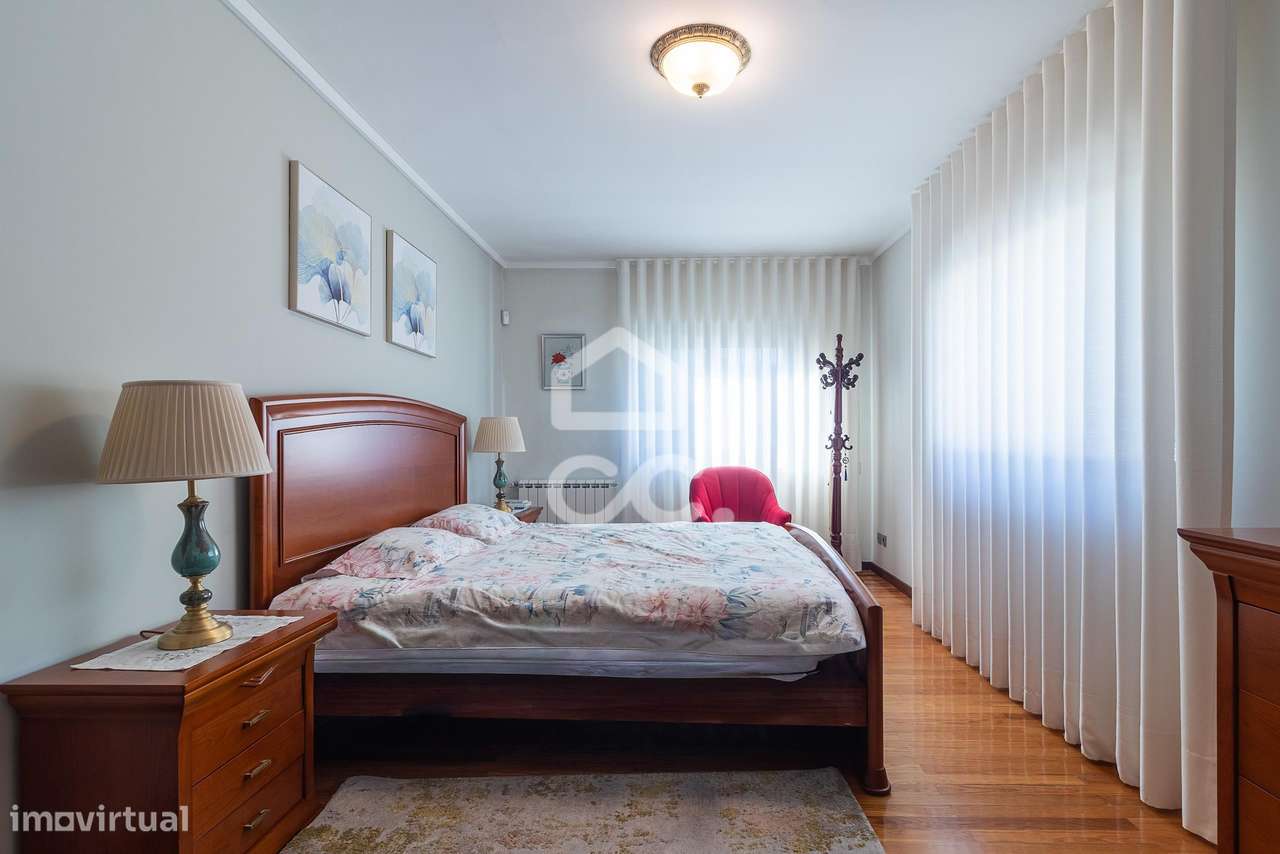 Moradia na Avenida da Boavista T5 - Porto-4