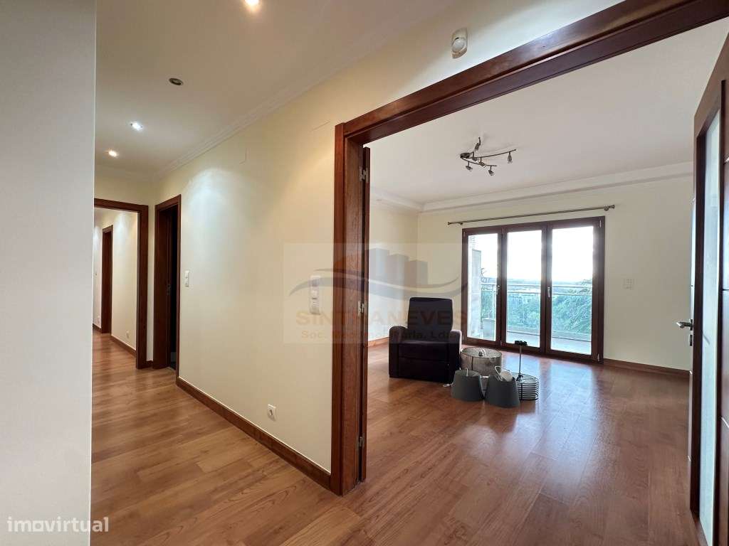 Luxuoso T4 na zona mais privilegiada da Amadora- Vila Chã - Grande imagem: 5/37