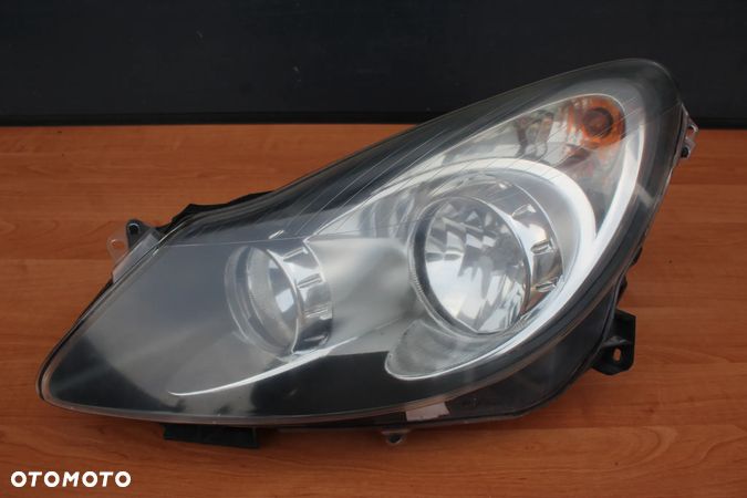 LAMPA !!! CIEMNA !!! LEWY PRZÓD LEWA PRZEDNIA OPEL CORSA D EUROPA 13217453 - 1