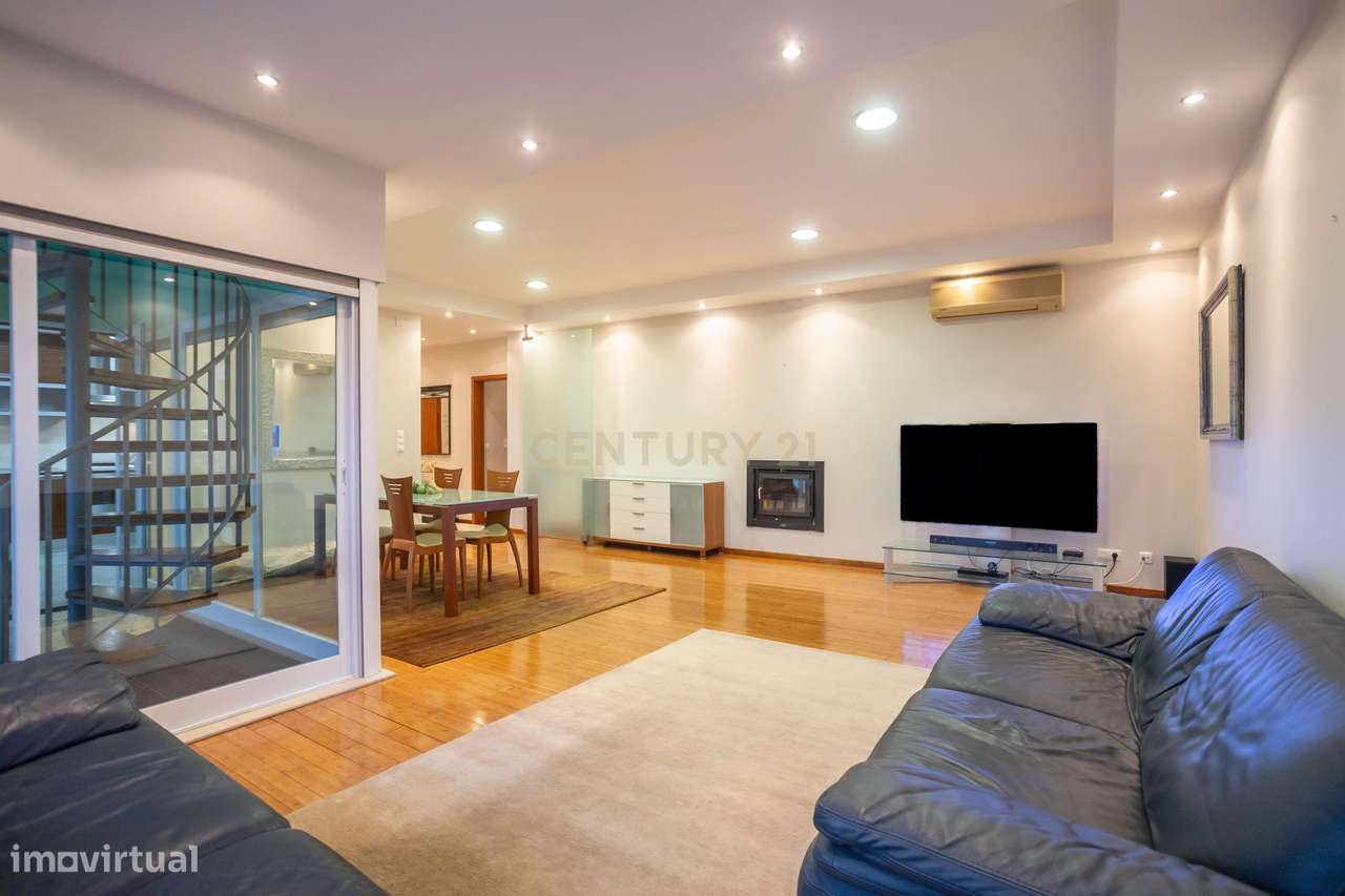 Um Apartamento com Alma de Moradia ; T3+1 + Terraço de 143 m²-14