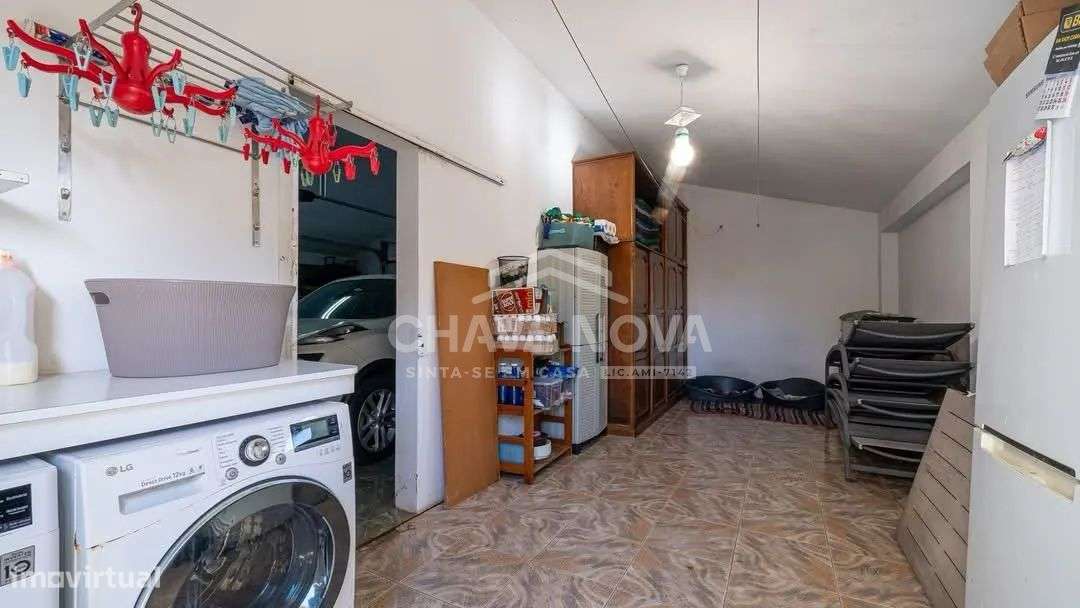 Moradia Isolada V4 c/ Jardim e Piscina em Oliveira de Azeméis-5