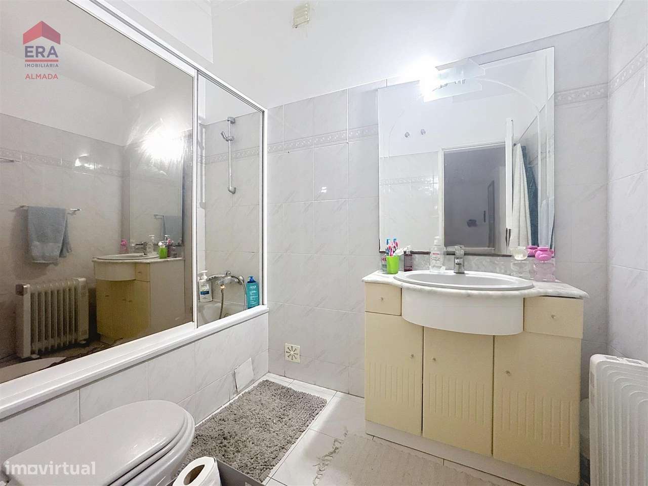 Apartamento T3 com 2 casas de banho e vista-17