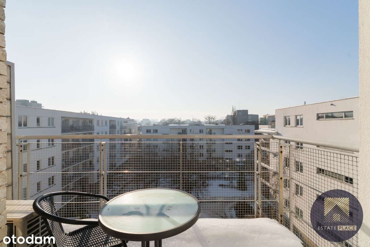 Funkcjonalna kawalerka z klimą i balkonem-11