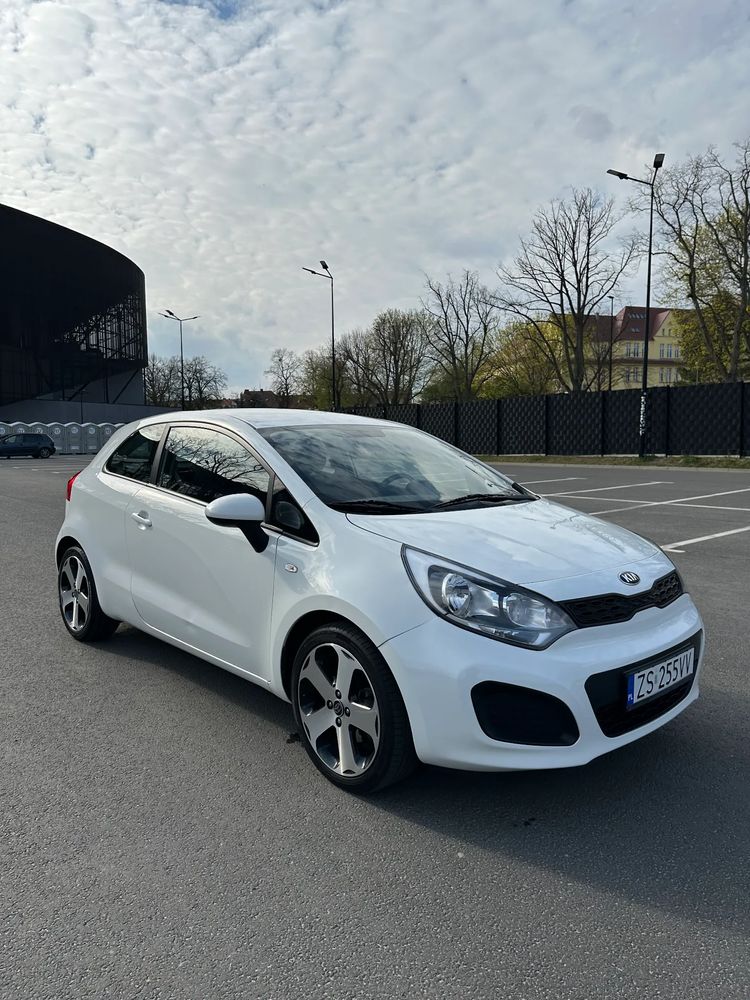 Kia Rio III 1.2 S 2012