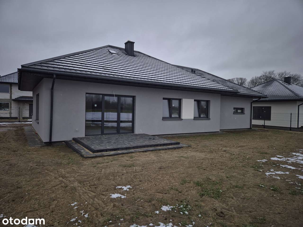 Nowe Domy Parterowe z podwójnym garażem-8