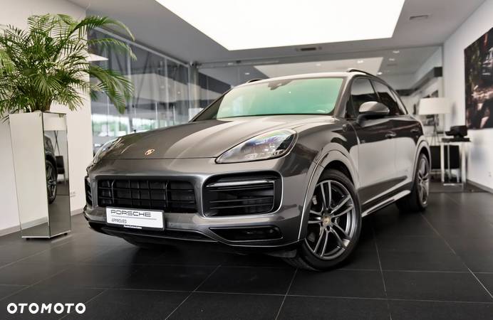 Porsche Cayenne Standard - 2