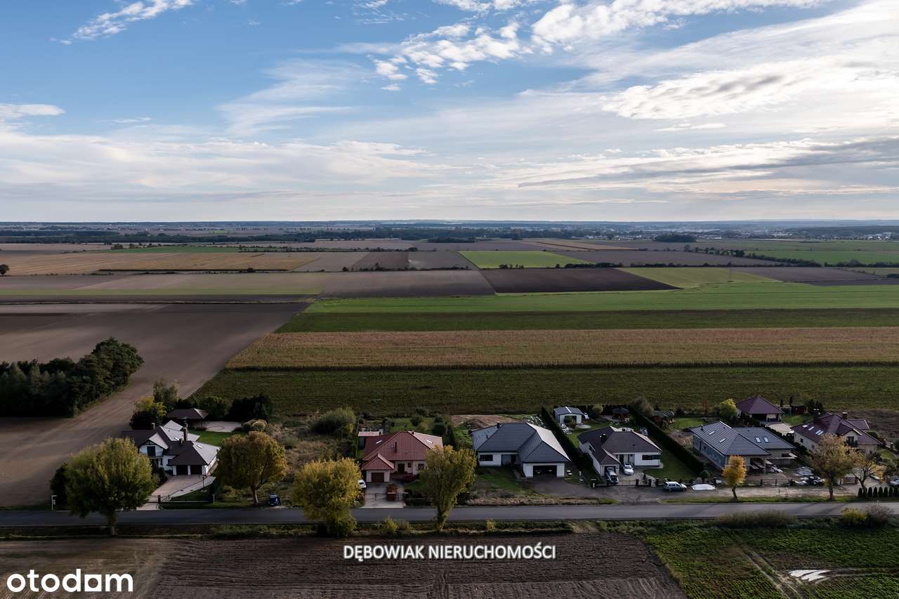 Obszerna działka budowlana-3