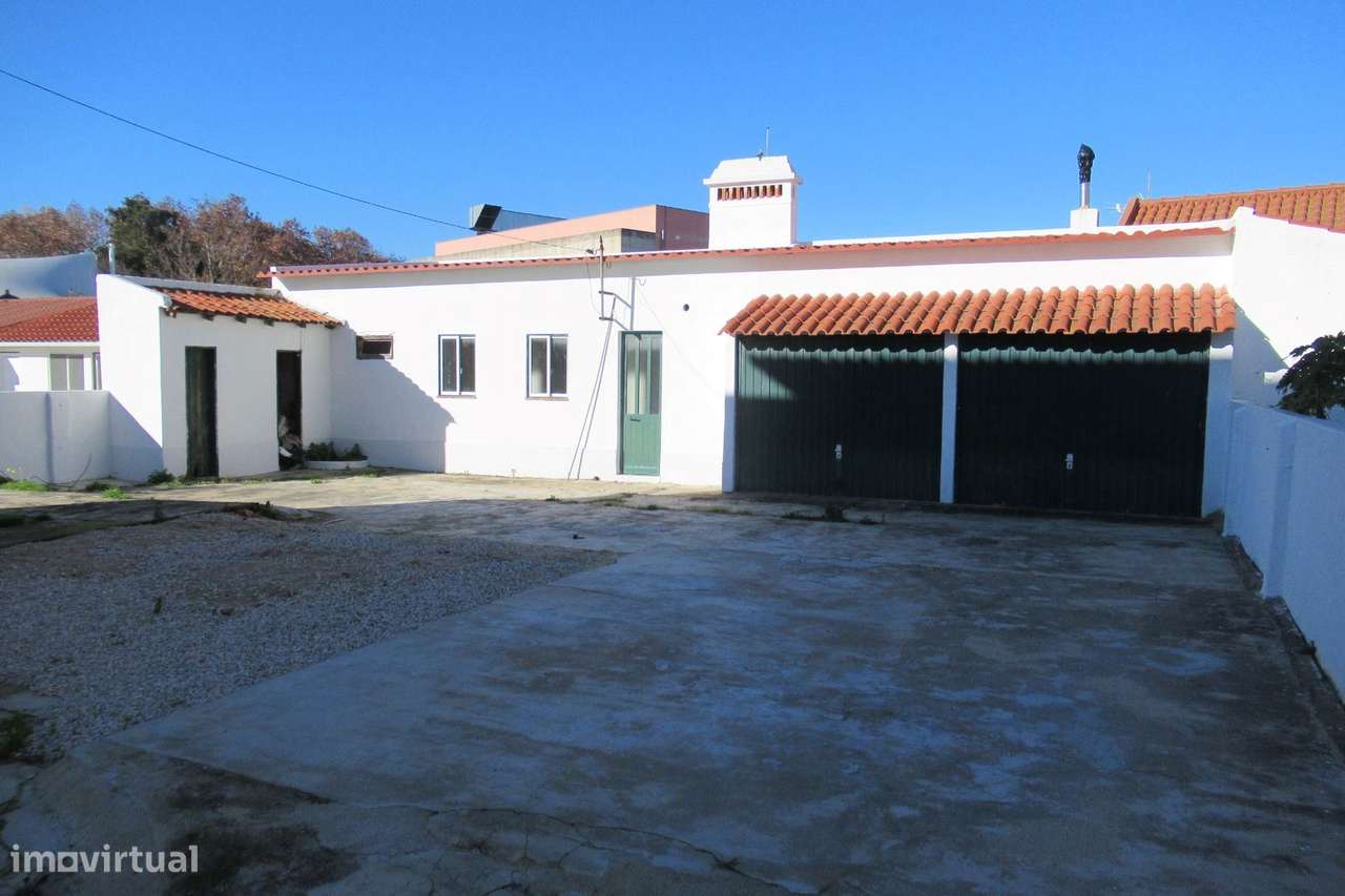 MORADIA V1, 2 GARAGENS E LOGRADOURO.-1