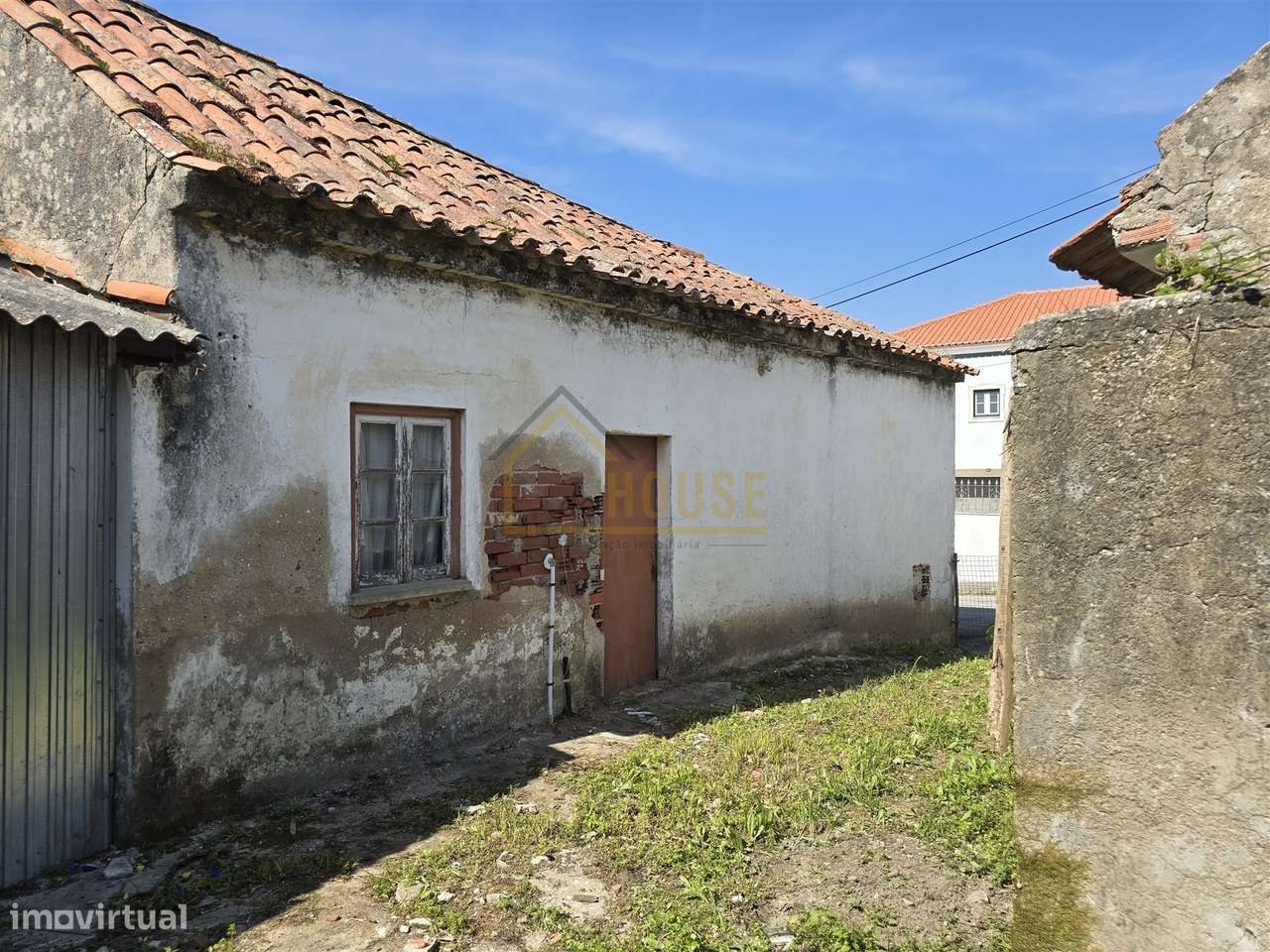 Moradia para recuperar próxima da Lourinhã - Grande imagem: 5/15