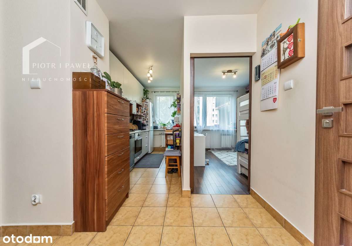 Mieszkanie z klimatem w świetnej lokalizacji!-8