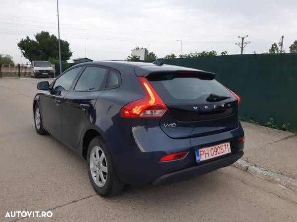 Volvo V40 D2 - 2