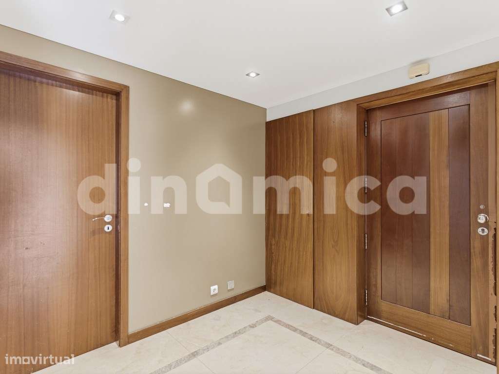 Apartamento T3+1 - Creixomil (Guimarães) - Grande imagem: 2/20