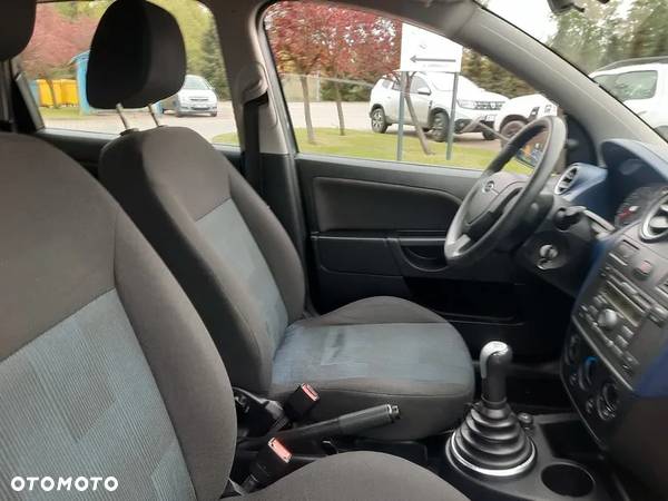 Ford Fiesta 1.4 Ambiente - 8