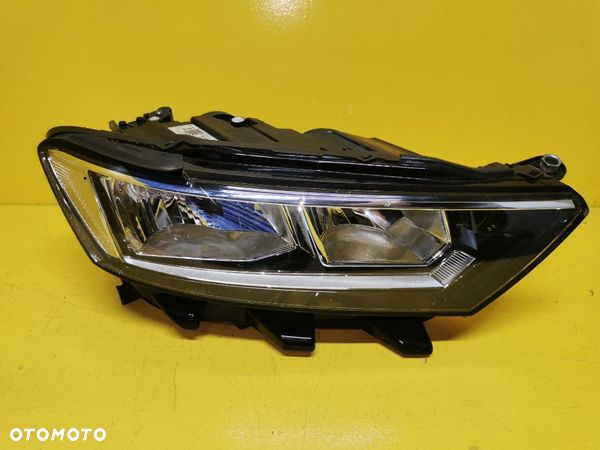 VW T-ROC LAMPA PRAWA PRZOD ZWYKŁA 2GA941006B - 1