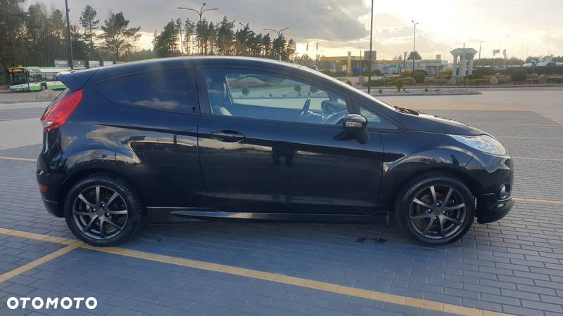 Ford Fiesta - 12