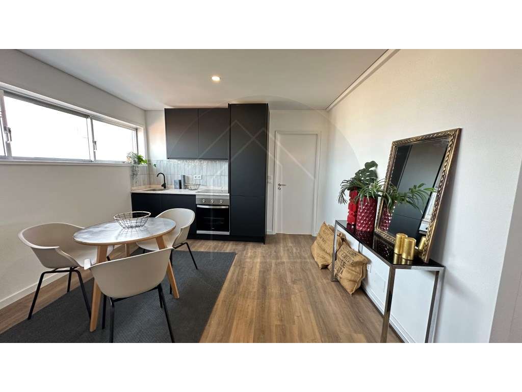 T1 Renovado, Quinta do Covelo / Metro Marquês - Porto-2