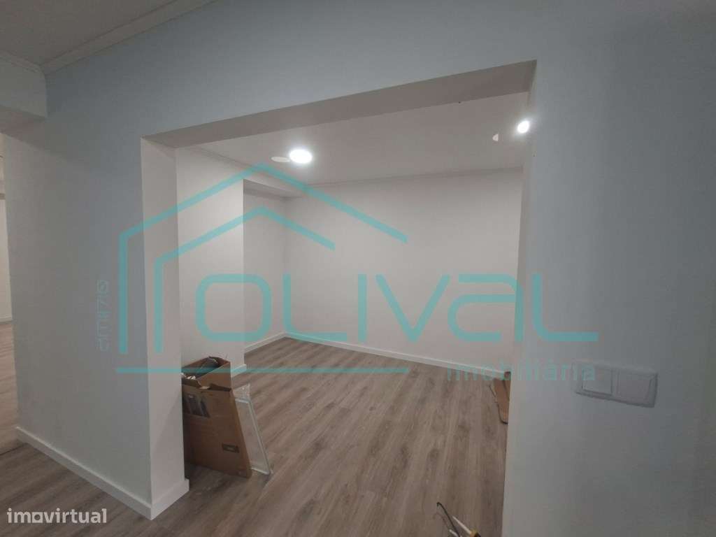 Moradia T3 totalmente remodelada no centro de Salvaterra de Magos-5