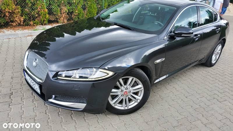 Jaguar XF 2.2 D Luxury - 6